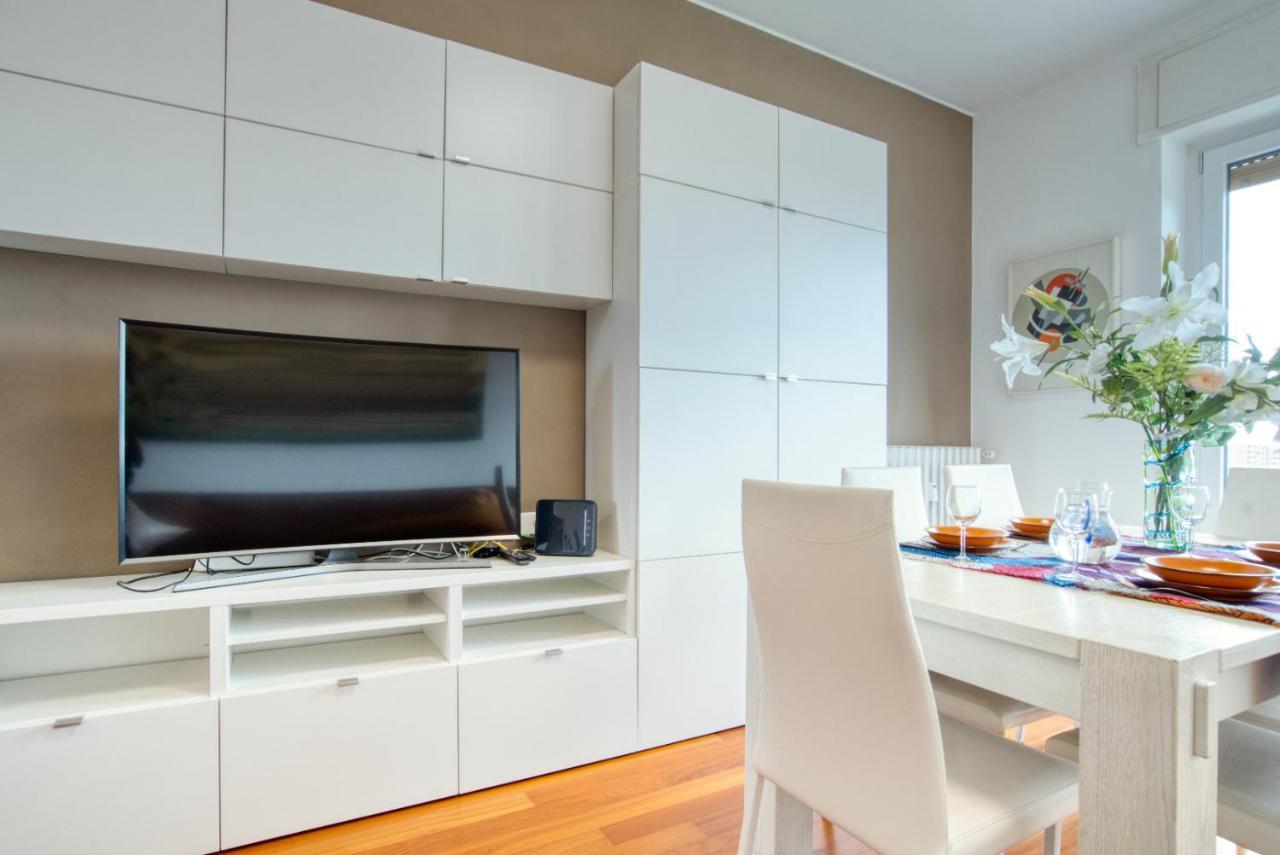 Caseospitali - Casa Park View, Ampio Trilocale Per Famiglie Sul Parco Milan Luaran gambar