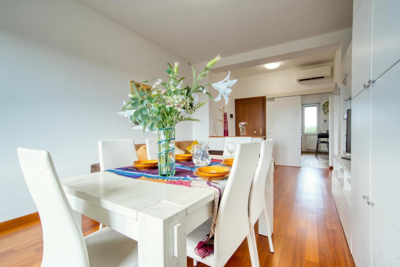 Caseospitali - Casa Park View, Ampio Trilocale Per Famiglie Sul Parco Milan Luaran gambar