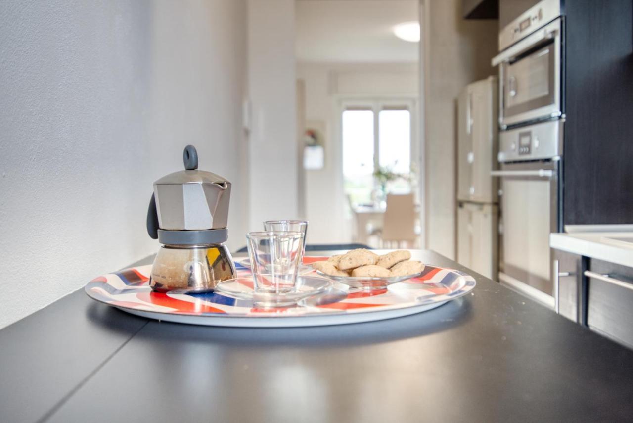 Caseospitali - Casa Park View, Ampio Trilocale Per Famiglie Sul Parco Milan Luaran gambar