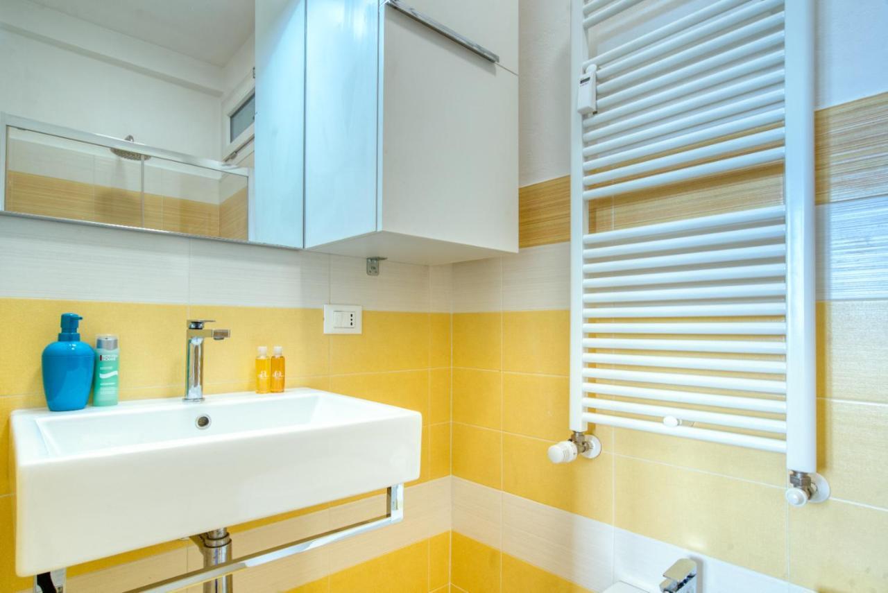 Caseospitali - Casa Park View, Ampio Trilocale Per Famiglie Sul Parco Milan Luaran gambar