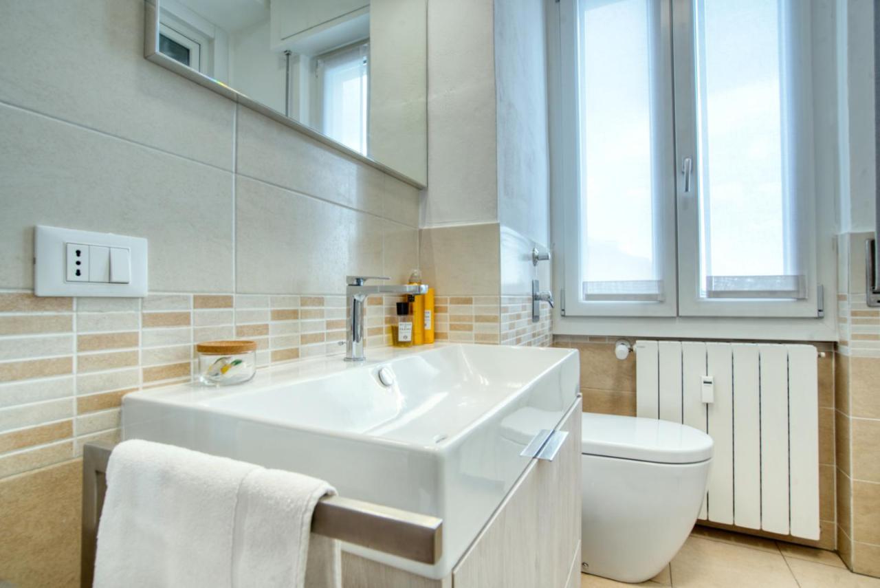 Caseospitali - Casa Park View, Ampio Trilocale Per Famiglie Sul Parco Milan Luaran gambar