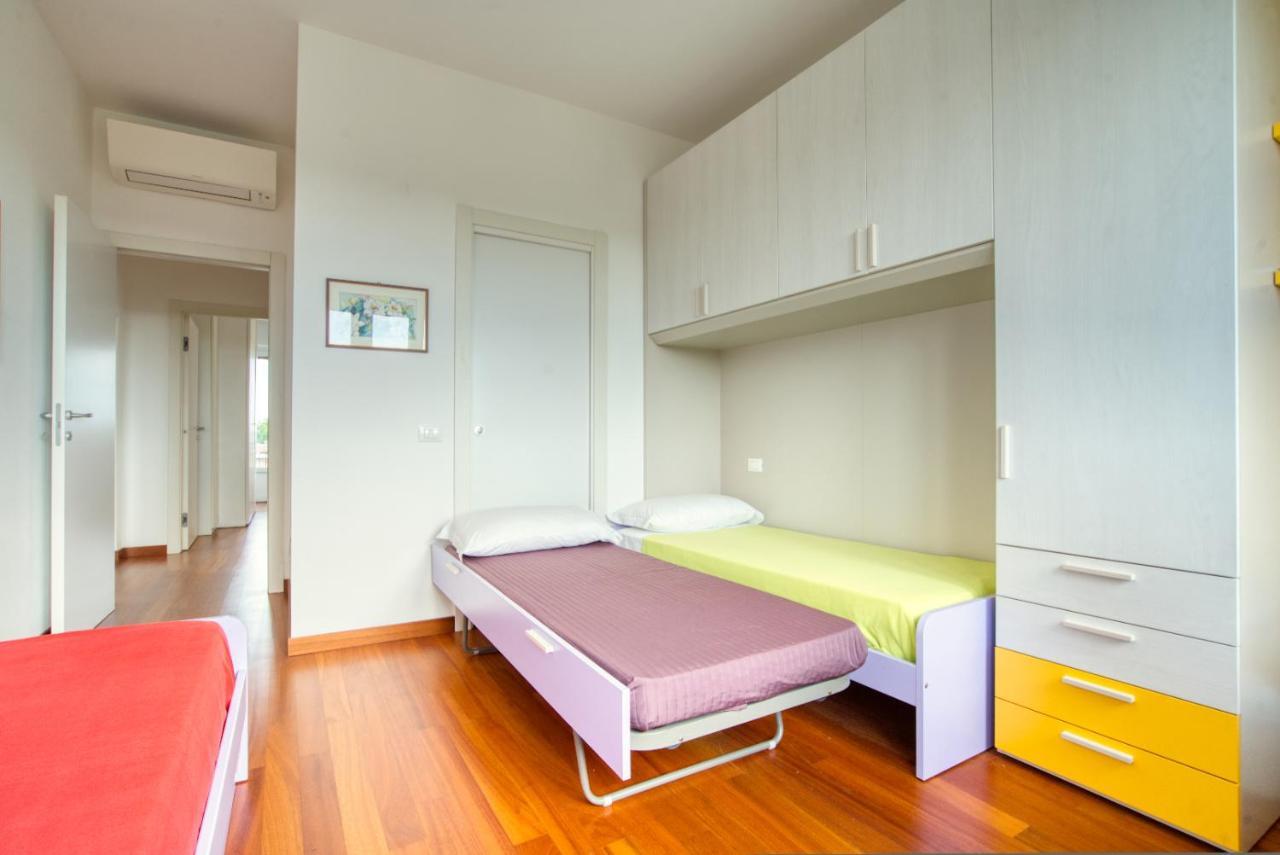 Caseospitali - Casa Park View, Ampio Trilocale Per Famiglie Sul Parco Milan Luaran gambar