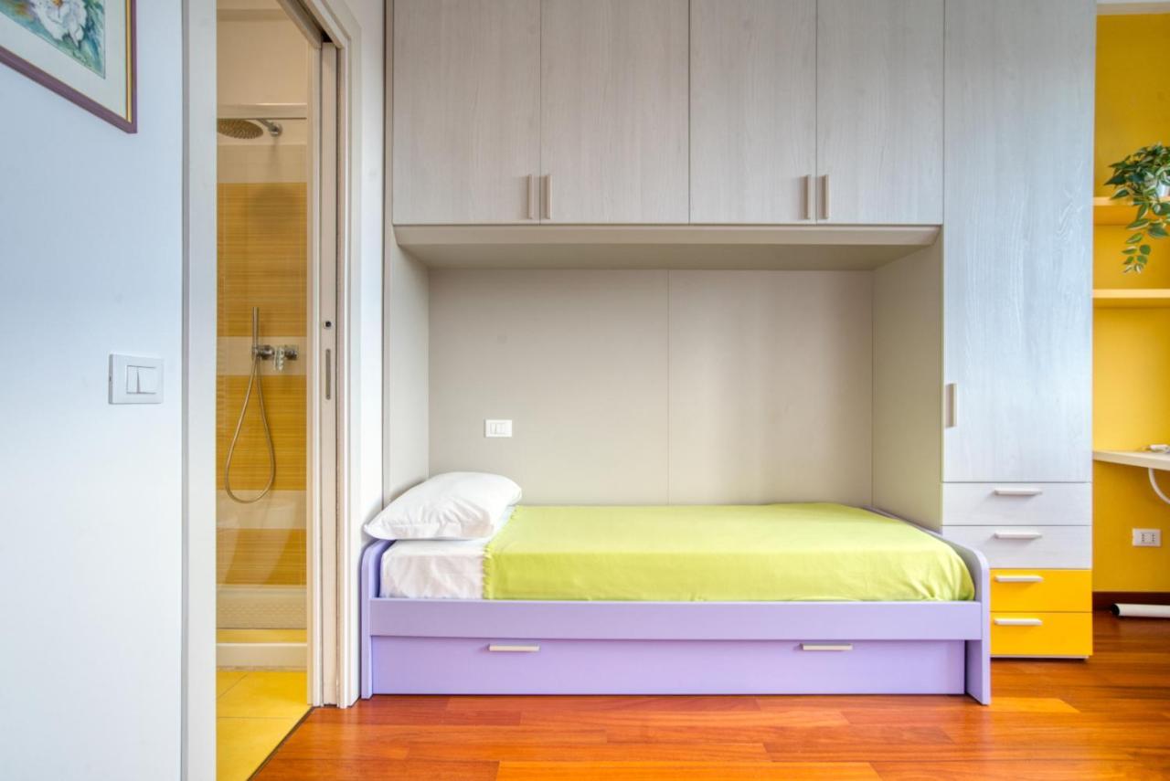 Caseospitali - Casa Park View, Ampio Trilocale Per Famiglie Sul Parco Milan Luaran gambar